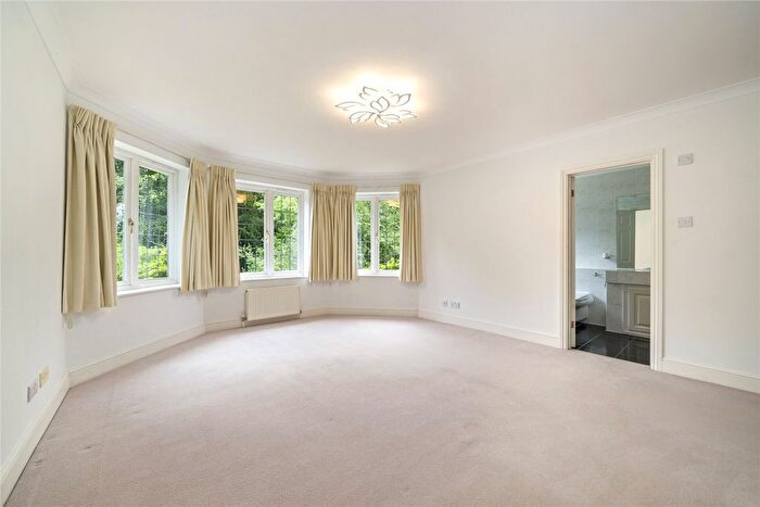 5 Bedroom Detached House To Rent In Woodside Road, Cobham, Surrey, KT11
