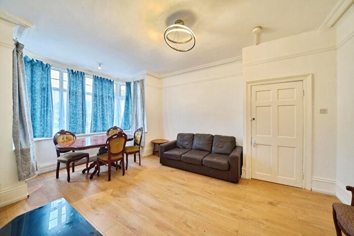 2 Bedroom Flat To Rent In A Eagle Road, Wembley, HA0