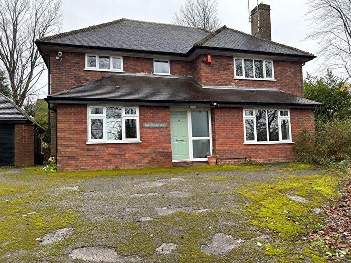 4 Bedroom Terraced House To Rent In Haywood Road, Stoke-On-Trent, ST6