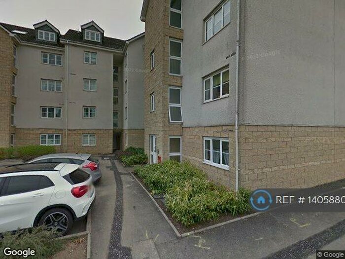 3 Bedroom Penthouse To Rent In Queens Crescent, Livingston, EH54