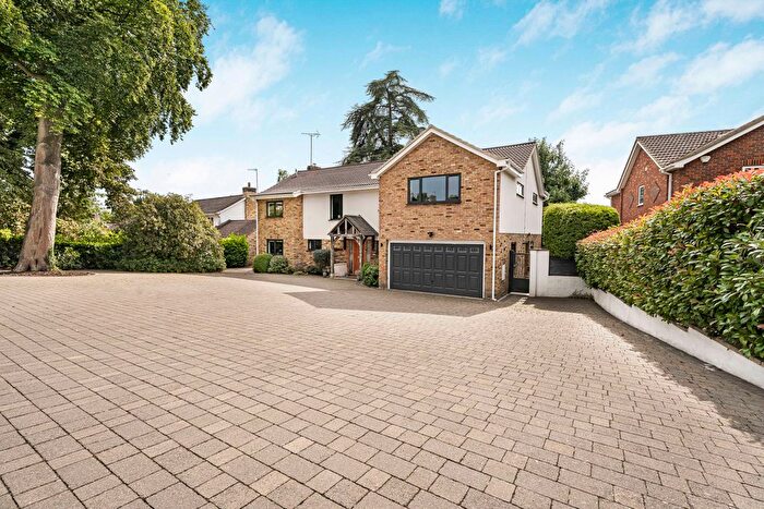 5 Bedroom Detached House For Sale In Oakwood, Berkhamsted, Hertfordshire, HP4