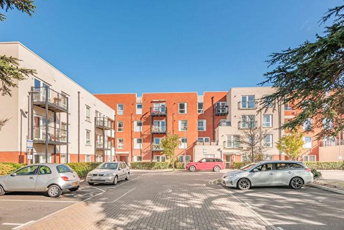 2 Bedroom Flat For Sale In Magnolia House, Spelthorne Grove, Sunbury-On-Thames, TW16