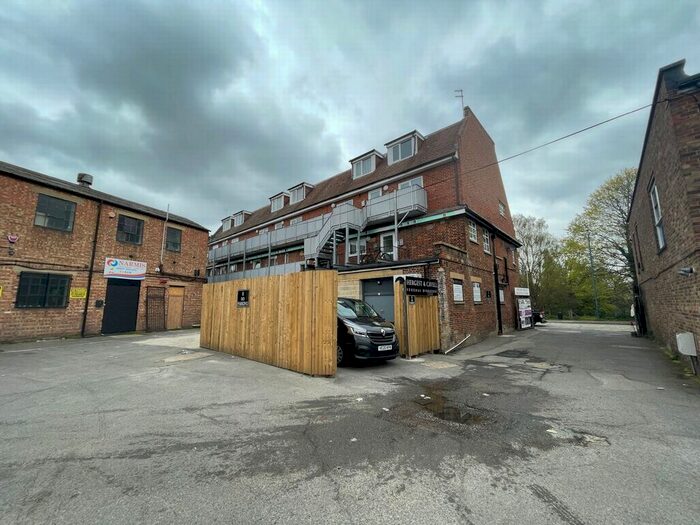 2 Bedroom Flat To Rent In Milton Road, Gravesend, DA12