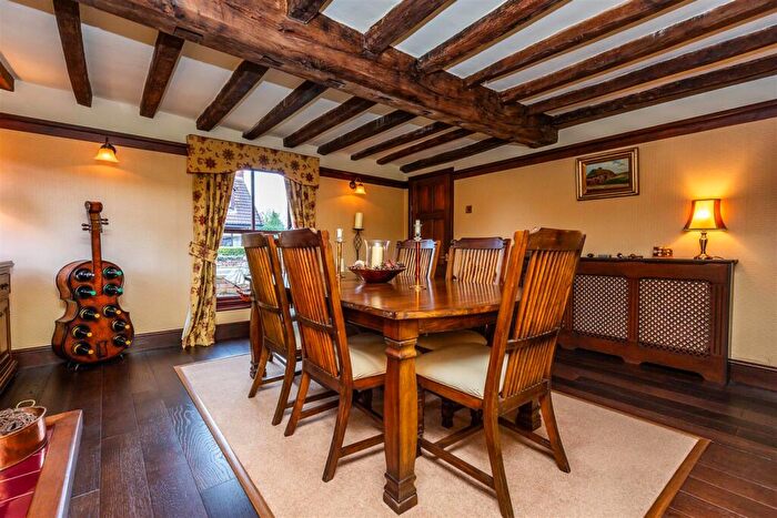 3 Bedroom Detached House For Sale In High Street, East Ferry, DN21