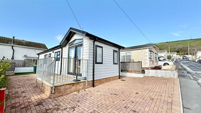 2 Bedroom Park Home For Sale In Dune View Mobile Home Park, Braunton, EX33