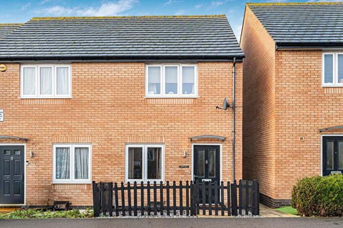 2 Bedroom End Of Terrace House For Sale In Orchard Terrace, California Road, Huntingdon., PE29