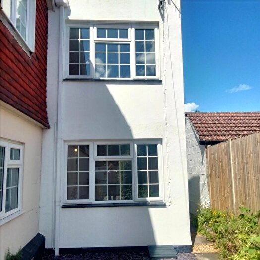 3 Bedroom Terraced House To Rent In Bridge Road, Sarisbury Green, Southampton, SO31