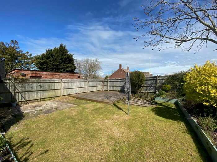 2 Bedroom Flat To Rent In Farmlands Way Polegate, BN26