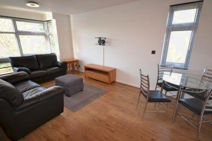 1 Bedroom Flat To Rent In Ratcliffe Court, Stoneygate, Leicester, LE2