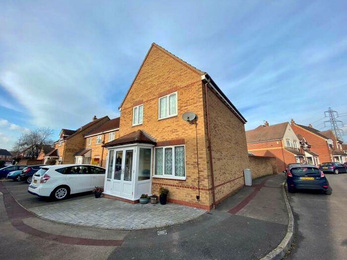 3 Bedroom Link Detached House To Rent In Darent Place, Didcot, Oxfordshire, OX11