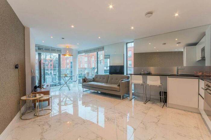 1 Bedroom Flat To Rent In Vauxhall Bridge Road, Victoria, London, SW1V