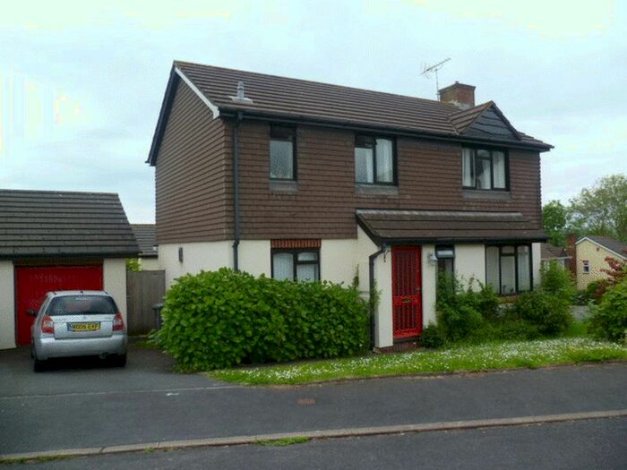 4 Bedroom Detached House To Rent In Steed Close, Paignton, TQ4