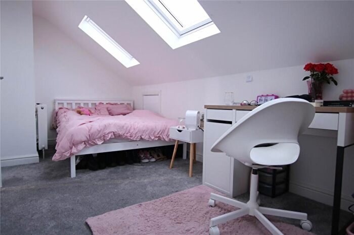 6 Bedroom Terraced House To Rent In Staple Hill Road, Bristol, BS16