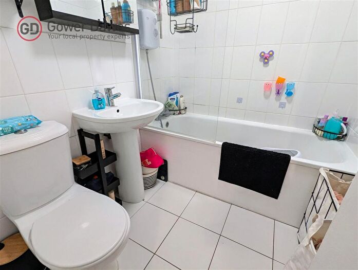 1 Bedroom Flat To Rent In Bridge Road, Grays, RM17
