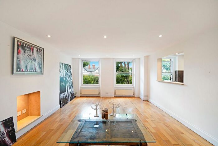 2 Bedroom Flat For Sale In Elgin Avenue, Maida Vale, W9