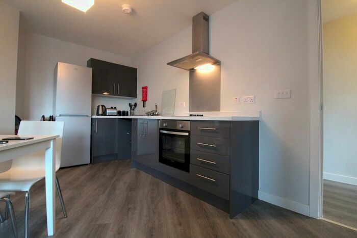 2 Bedroom Flat To Rent In East Street, Leeds, LS9