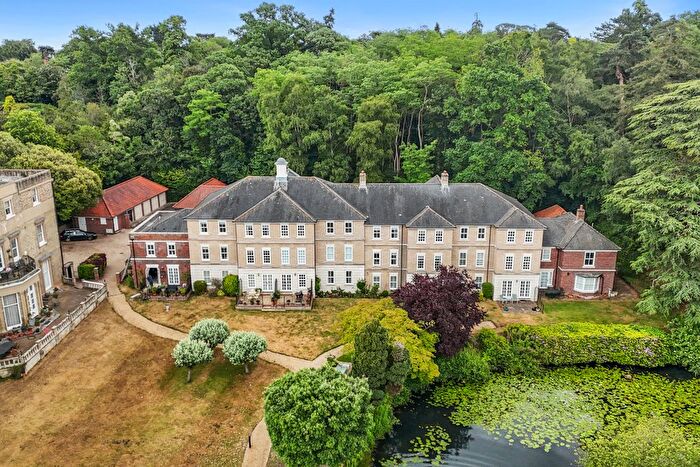 2 Bedroom Flat For Sale In Lexden Park, Lexden, Colchester, CO3