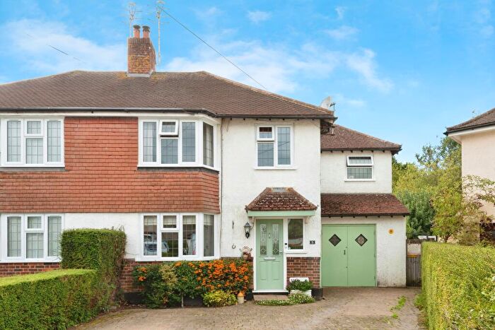 4 Bedroom Semi-Detached House For Sale In Boxhill Way, Betchworth, RH3