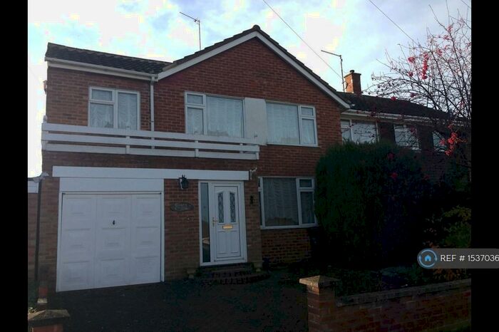 4 Bedroom Semi-Detached House To Rent In Meadow Close, Northampton, NN5