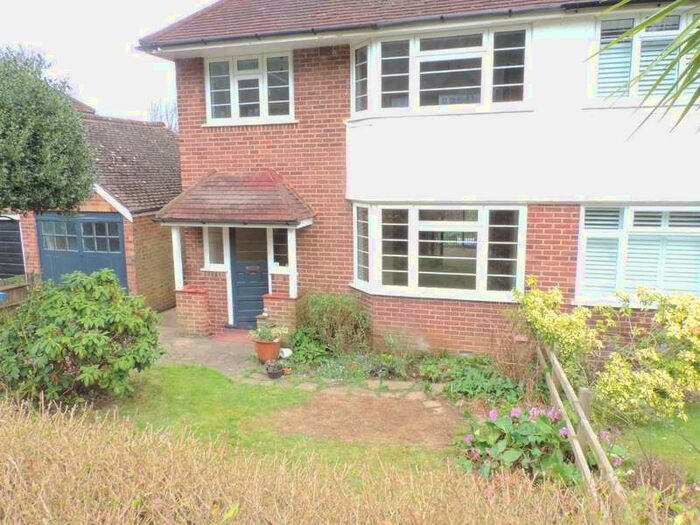 3 Bedroom Property To Rent In Birtley Rise Bramley, GU5