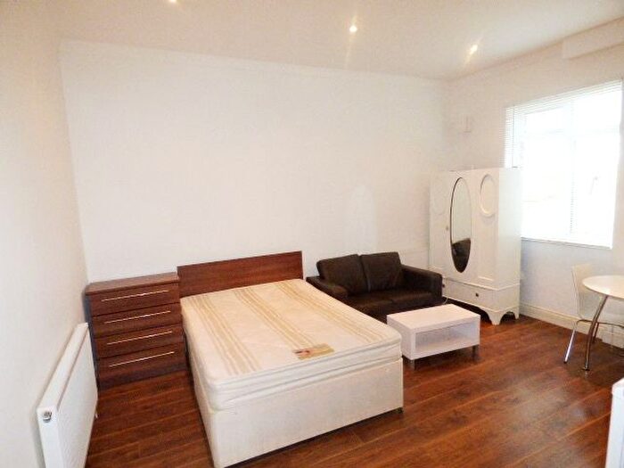 Studio To Rent In Coventry Road, London, IG1