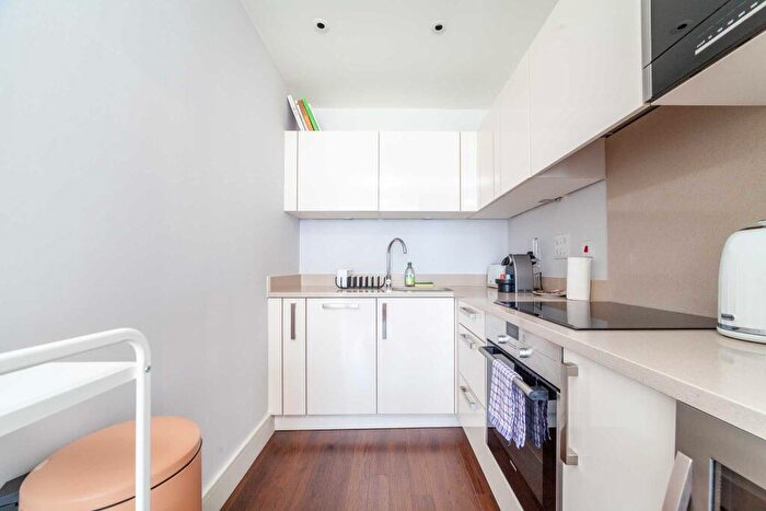 1 Bedroom Flat To Rent In Queensland Road, London, N7