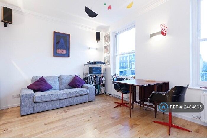 2 Bedroom Flat To Rent In New Cross Road, London, SE14