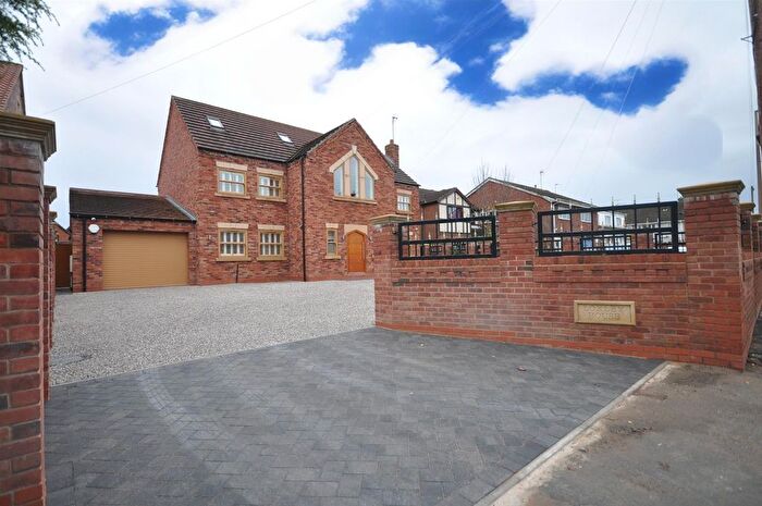 5 Bedroom Detached House For Sale In Main Street, Hatfield Woodhouse, Doncaster, DN7
