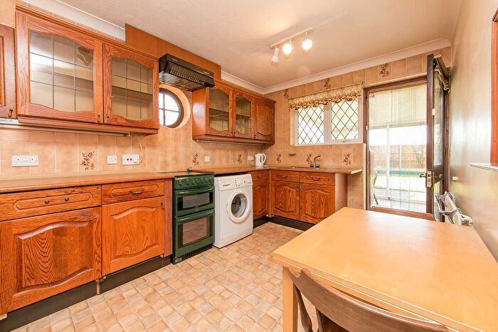 3 Bedroom Detached Bungalow For Sale In Elmstead Road, Wivenhoe, Colchester, CO7