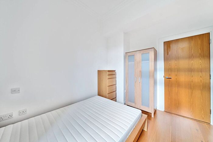 2 Bedroom Flat To Rent In Dean Ryle Street, Westminster, London, SW1P