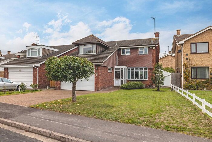 4 Bedroom Detached House For Sale In Beaulieu Close, Datchet, SL3
