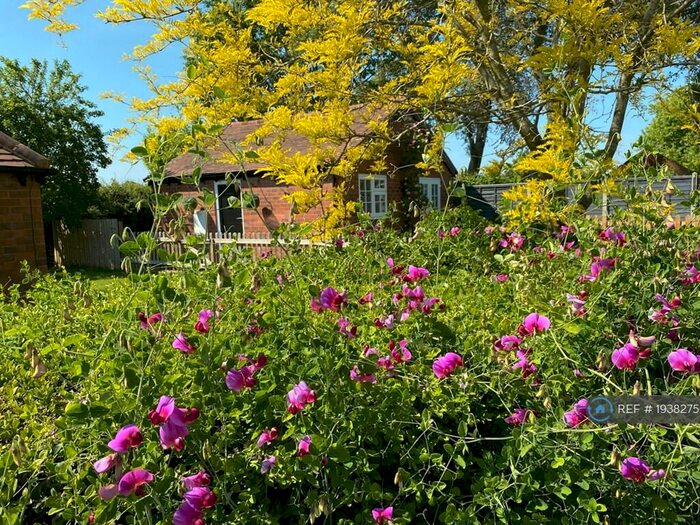 1 Bedroom Bungalow To Rent In Five Ways Road, Warwick, CV35