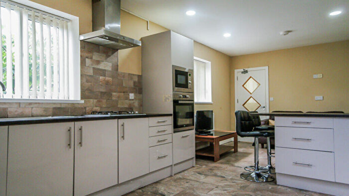 5 Bedroom Detached House To Rent In Ribblesdale Road, Stirchley, Birmingham, B30