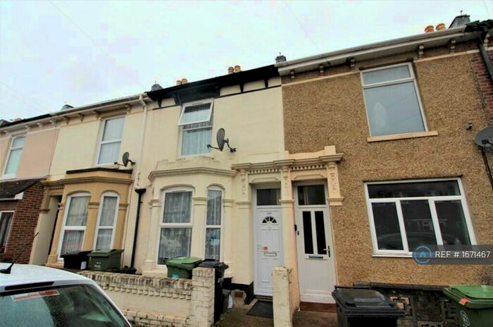 3 Bedroom Terraced House To Rent In Shearer Road, Portsmouth, PO1