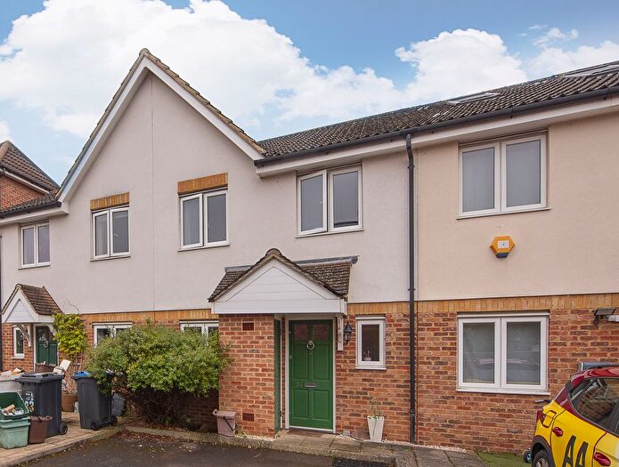 3 Bedroom Terraced House For Sale In Isabella Place, Kingston Upon Thames, KT2