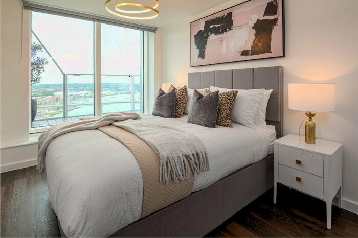 2 Bedroom Apartment To Rent In Centenary Plaza, Southampton, Hampshire, SO19