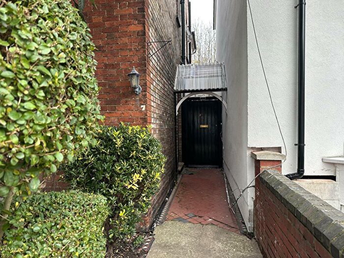 3 Bedroom Property To Rent In Rutland Road, Bedford, MK40