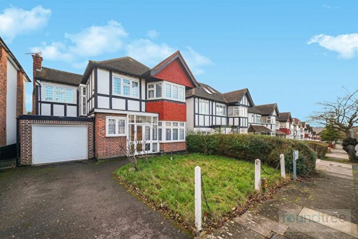 4 Bedroom Detached House For Sale In Vaughan Avenue, Hendon, NW4