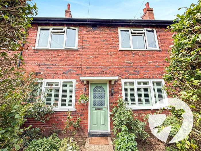 2 Bedroom Maisonette For Sale In The Vista, London, SE9