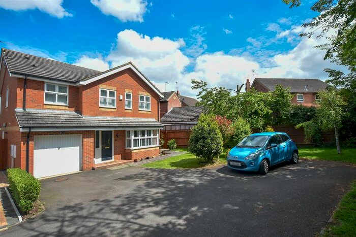 4 Bedroom Detached House To Rent In Bibury Close, Wellingborough, NN8