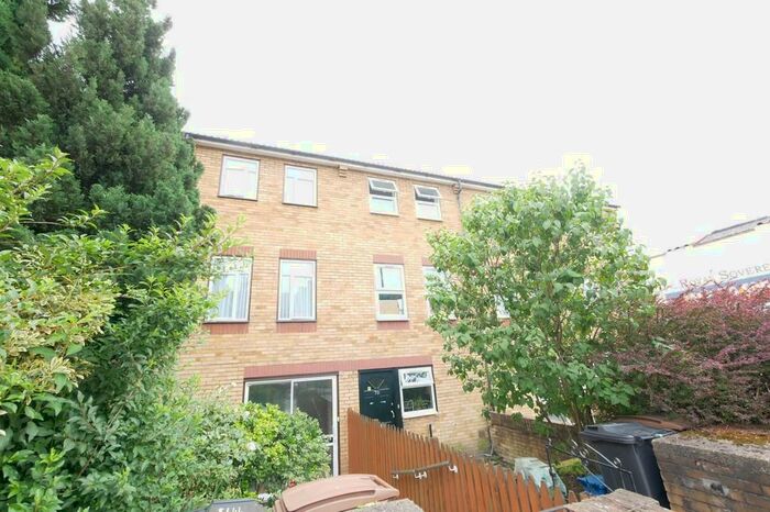 4 Bedroom Terraced House To Rent In Northwold Road, Clapton, E5