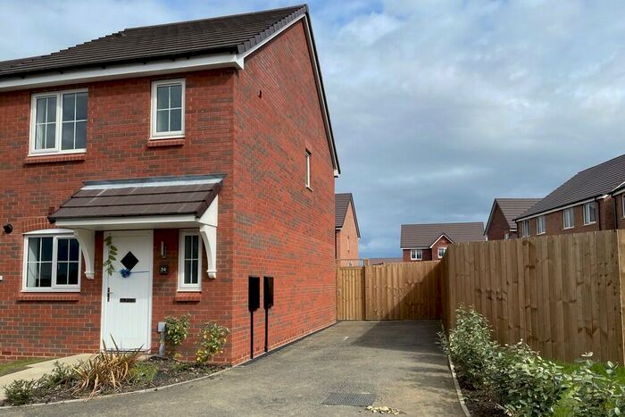 2 Bedroom Semi-Detached House To Rent In Davenport Close, Melton Mowbray, LE13