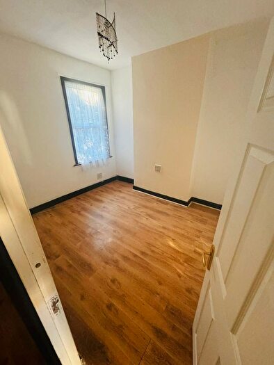 1 Bedroom Flat To Rent In A Halley Road, London, E12