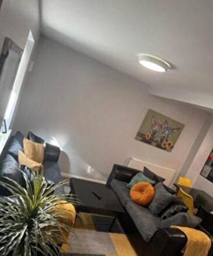 7 Bedroom House To Rent In Albert Square, Lenton, NG7