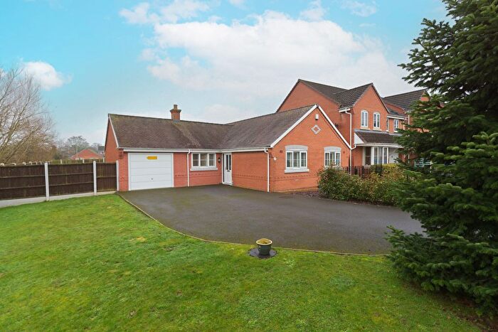 2 Bedroom Detached Bungalow For Sale In Erdington Close, Shawbury, Shrewsbury, Shropshire, SY4