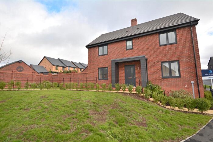 4 Bedroom Detached House To Rent In Vicar Wood Way, Derby, DE22