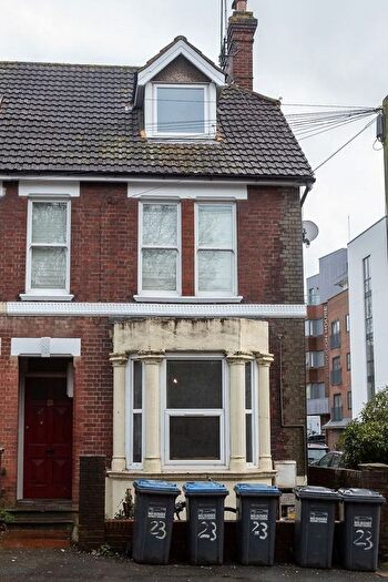 1 Bedroom Flat To Rent In Station Road, East Grinstead, RH19