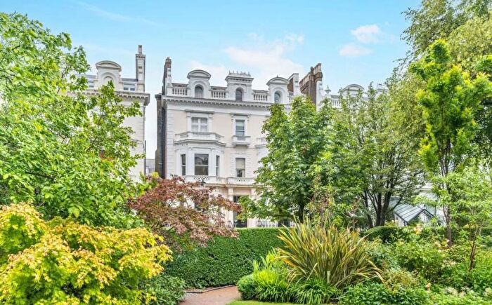 Studio For Sale In Pembridge Square, London, W2