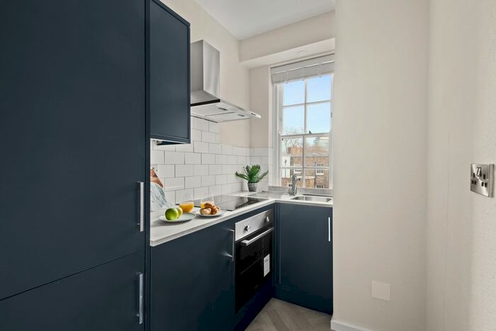 2 Bedroom Flat To Rent In Dolphin Square, London, SW1V