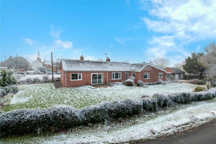 4 Bedroom Bungalow For Sale In Main Street, Ewerby, Sleaford, Lincolnshire, NG34